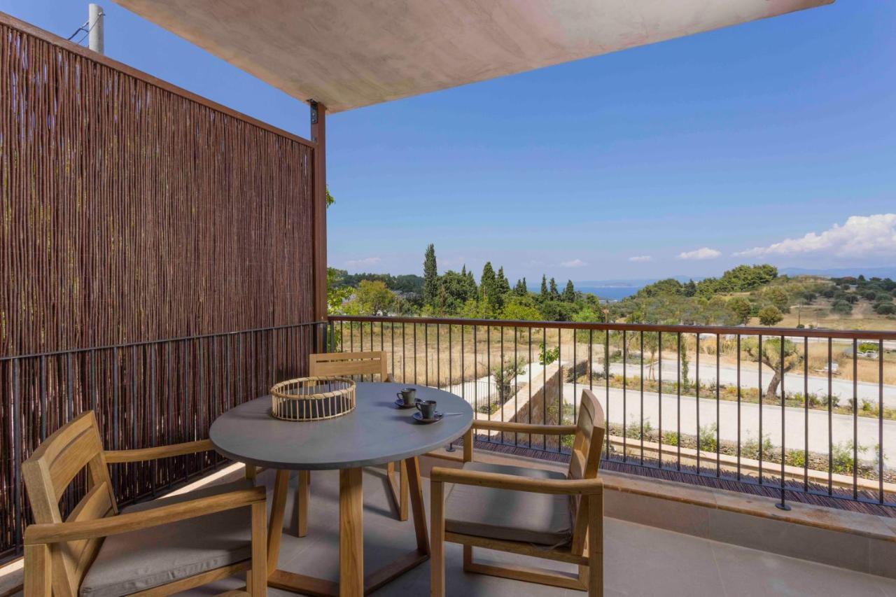 Pnoes Luxury Suites Palioúri Eksteriør bilde