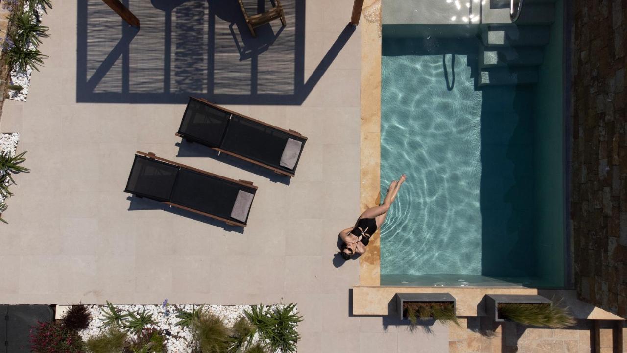 Pnoes Luxury Suites Palioúri Eksteriør bilde